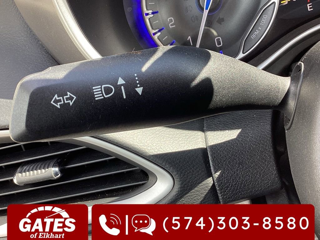 Used 2023 Chrysler Pacifica Touring-L FWD image 28