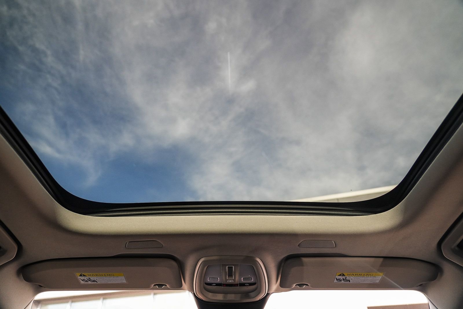 Used 2025 Volvo V60 B5 Cross Country Plus image 17