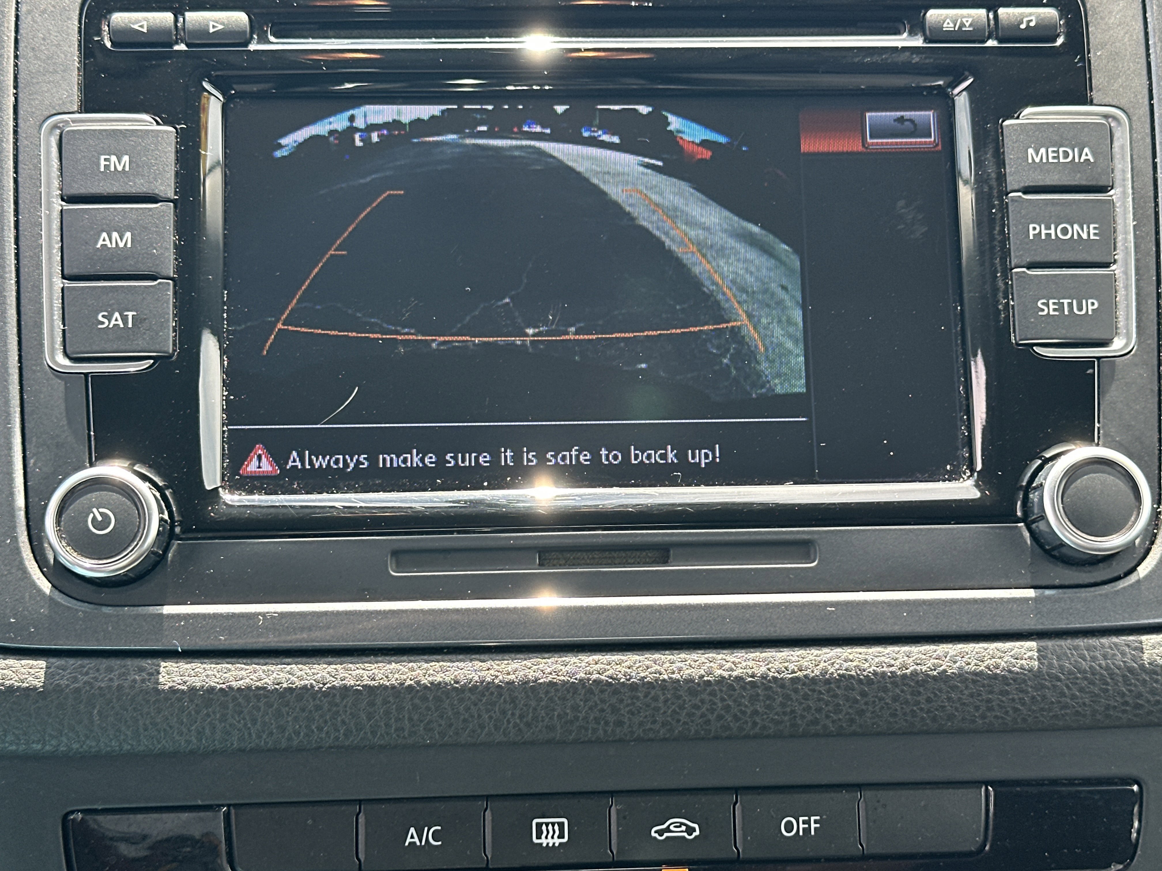 Used 2015 Volkswagen Tiguan SE FWD image 28