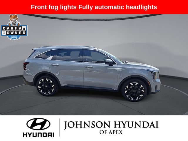 Used 2024 Kia Sorento EX w/ Panoramic Sunroof Package FWD image 10