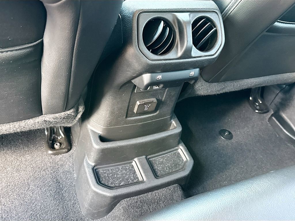 Used 2023 Jeep Wrangler Unlimited Sahara w/ Cold Weather Group image 28