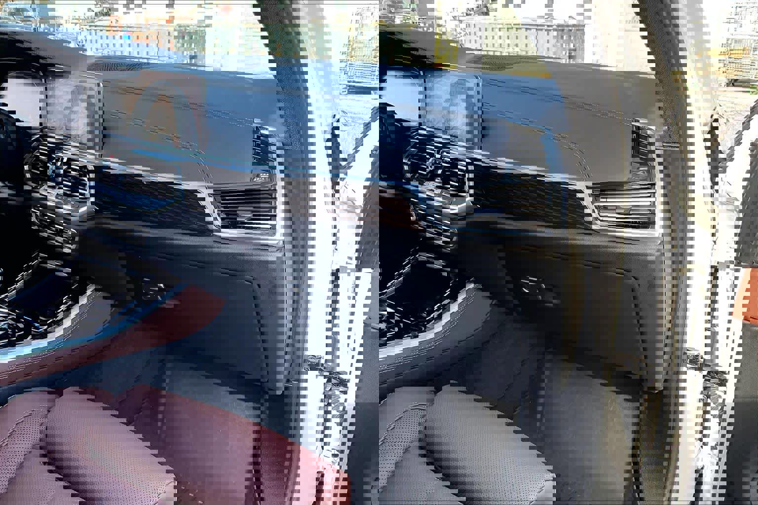 Certified 2023 BMW X5 xDrive45e w/ Executive Package image 19