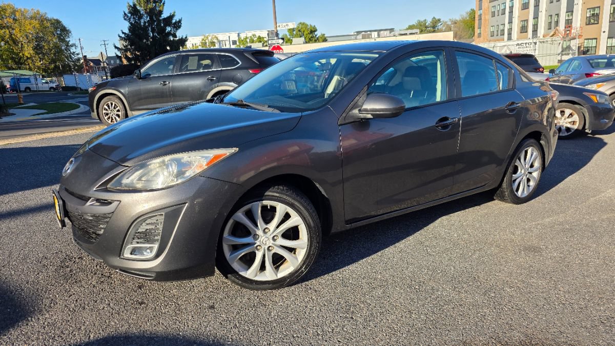 Used 2011 MAZDA MAZDA3 s Grand Touring w/ Tech Pkg FWD image 3