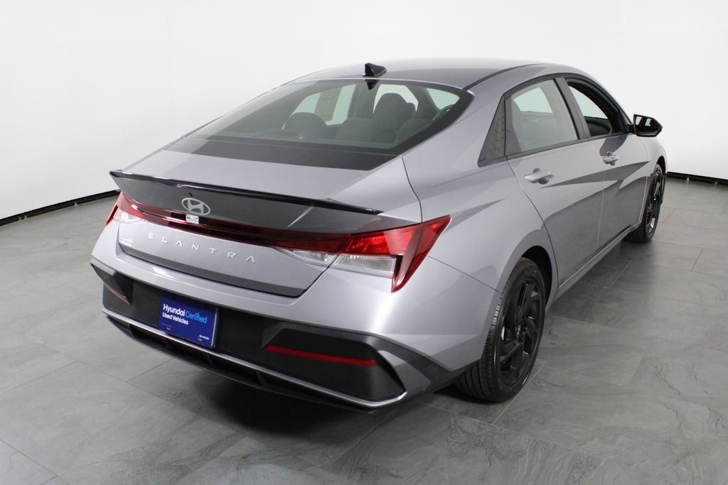 Certified 2026 Hyundai Elantra Sport FWD image 16