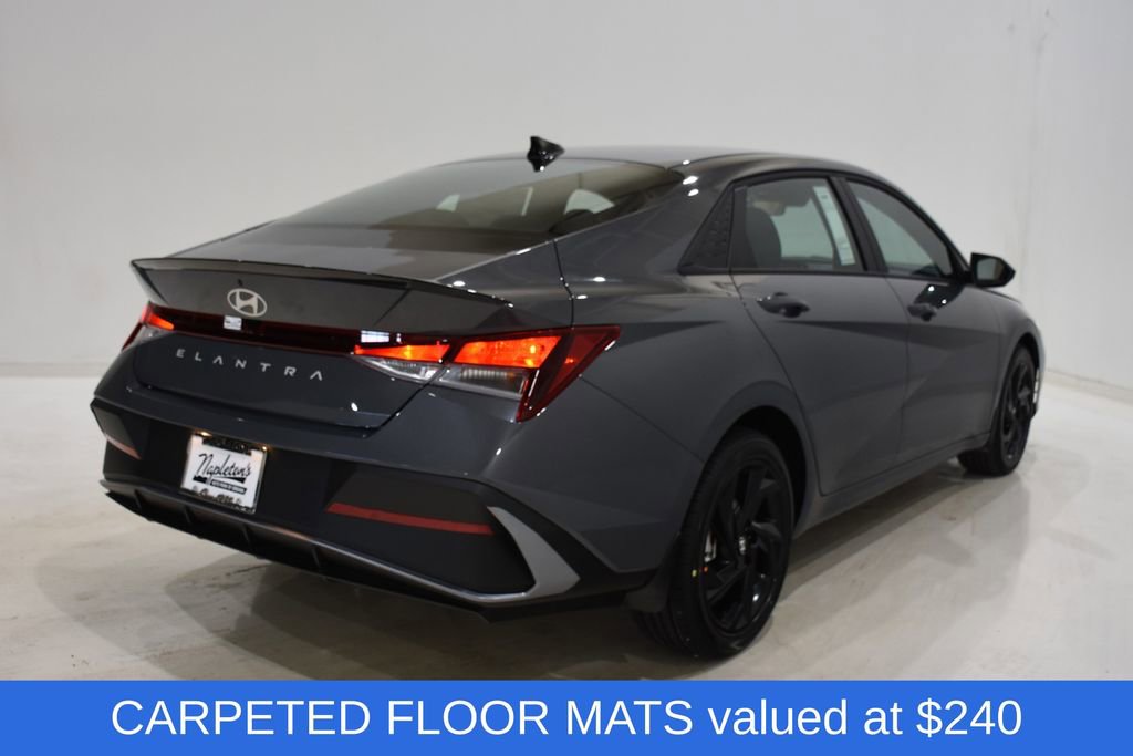 New 2026 Hyundai Elantra Sport image 4