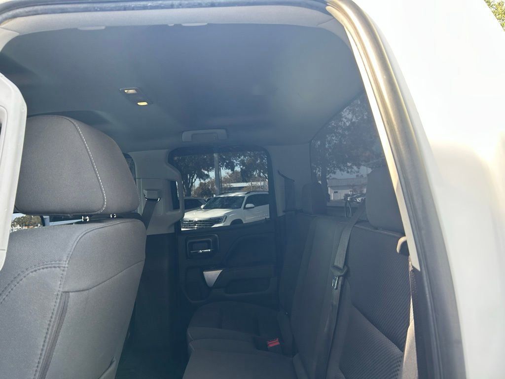 Used 2018 Chevrolet Silverado 1500 LT image 39