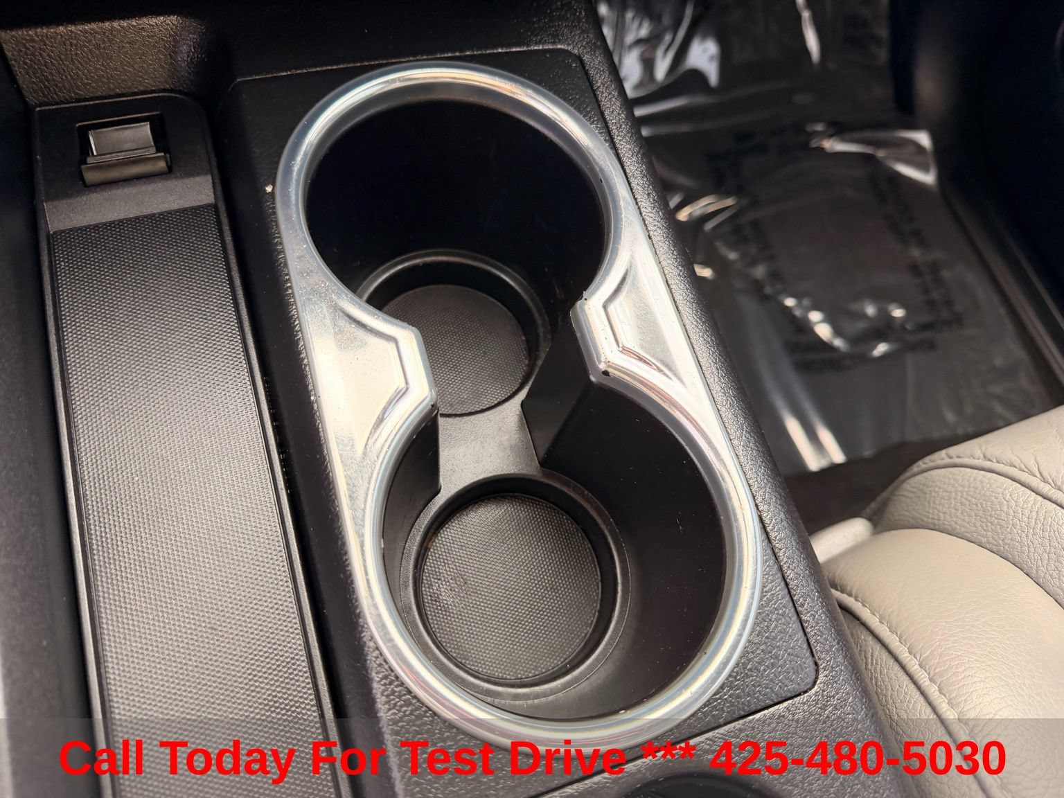 Used 2020 Toyota Sequoia Limited w/ Safety & Convenience Package AWD/4WD image 35