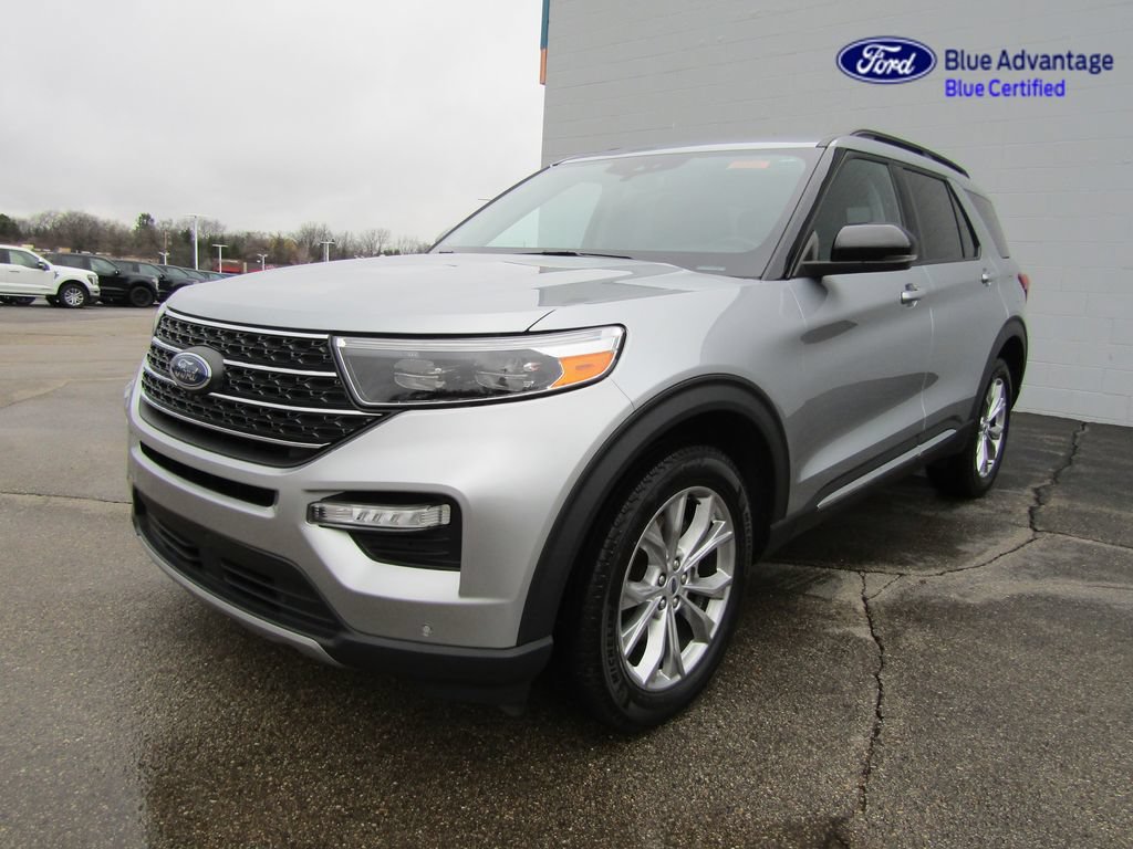 Certified 2024 Ford Explorer XLT w/ Equipment Group 202A AWD/4WD image 45