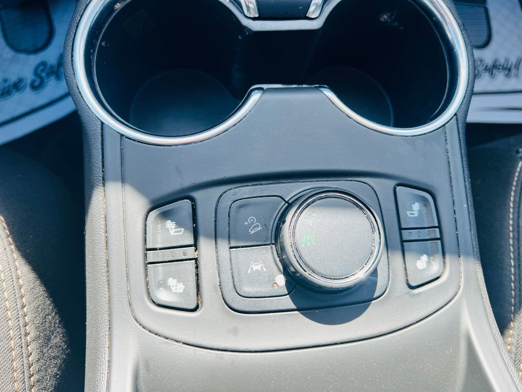 Used 2022 GMC Terrain SLE w/ Driver Convenience Package image 24