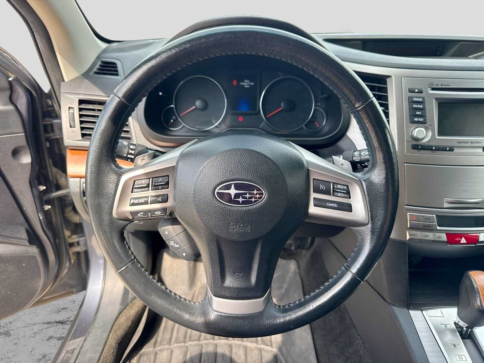 Used 2014 Subaru Outback 3.6R Limited w/ Moonroof Package AWD/4WD image 22