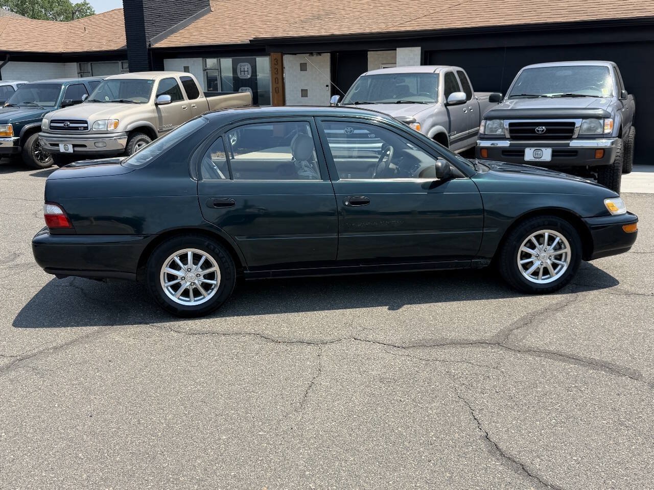 Used 1996 Toyota Corolla FWD image 25