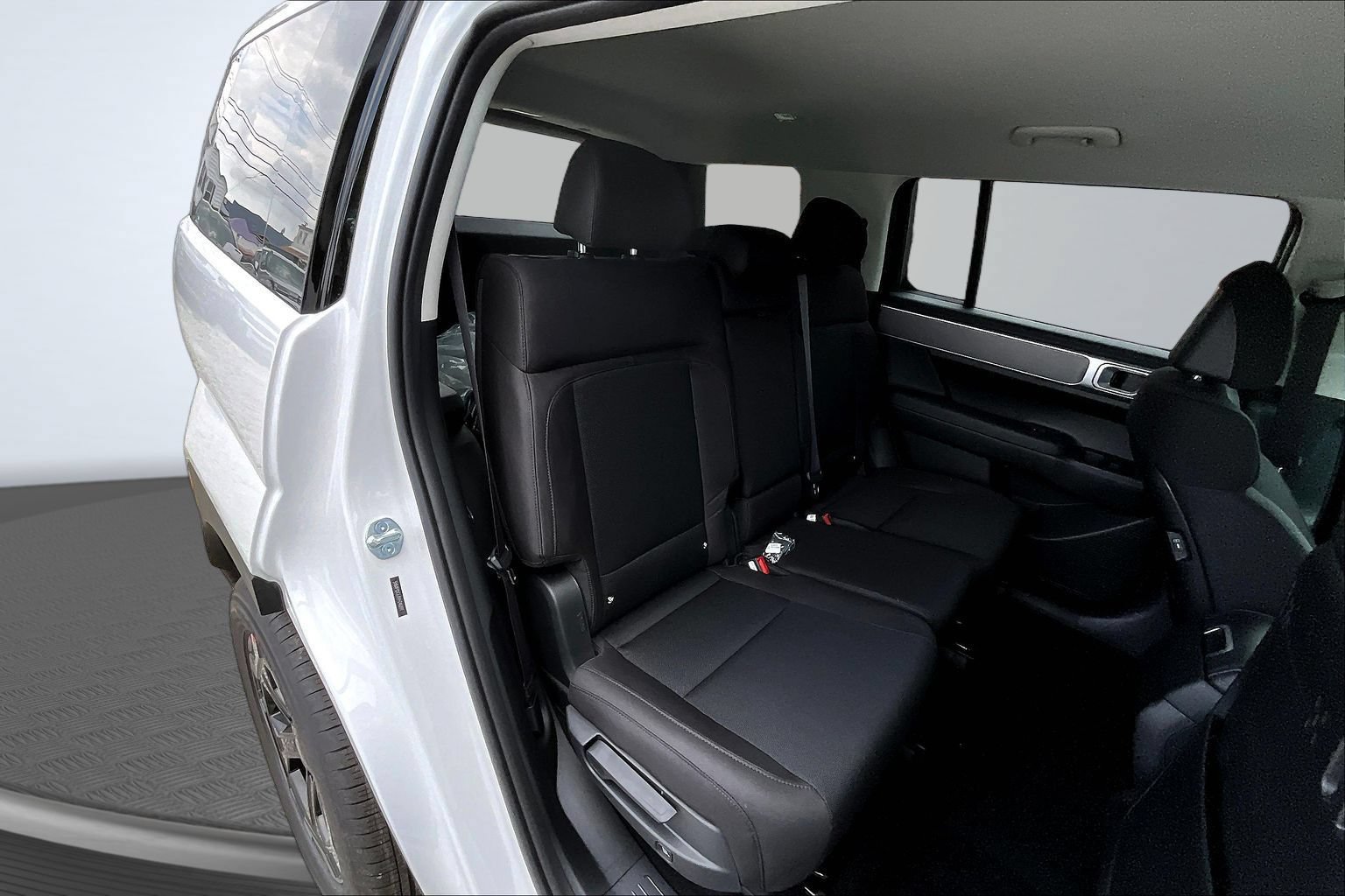 New 2027 Hyundai Santa Fe SE AWD/4WD image 10
