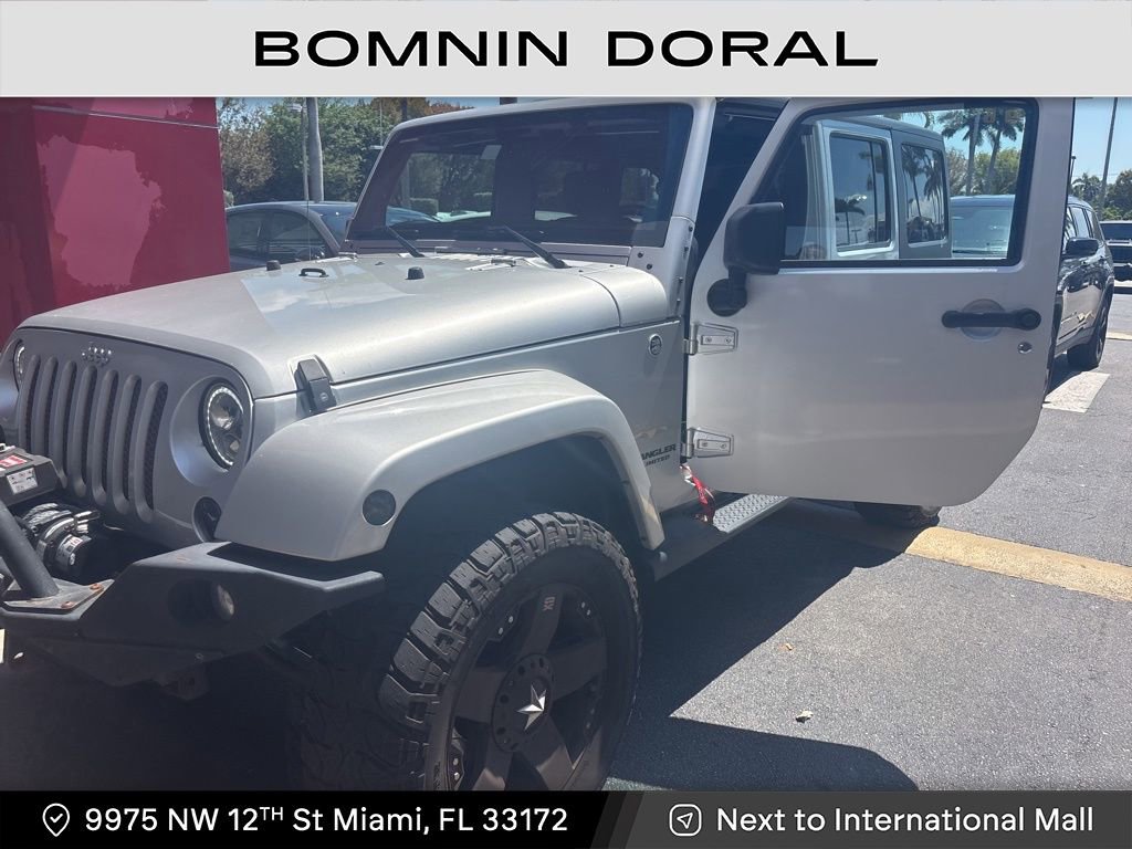 Used 2012 Jeep Wrangler Unlimited Sahara w/ Dual Top Group video 1