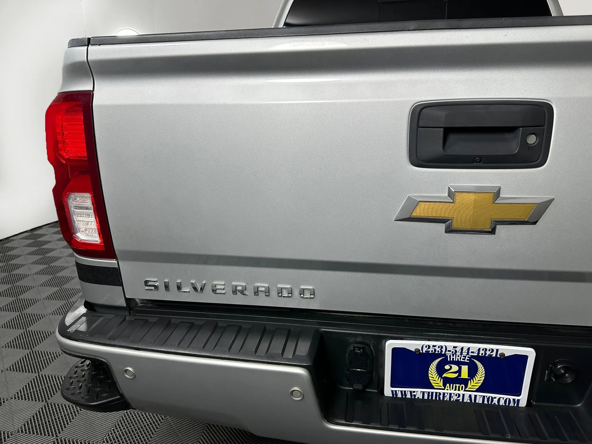 Used 2016 Chevrolet Silverado 1500 LTZ Z71 w/ LTZ Plus Package image 15