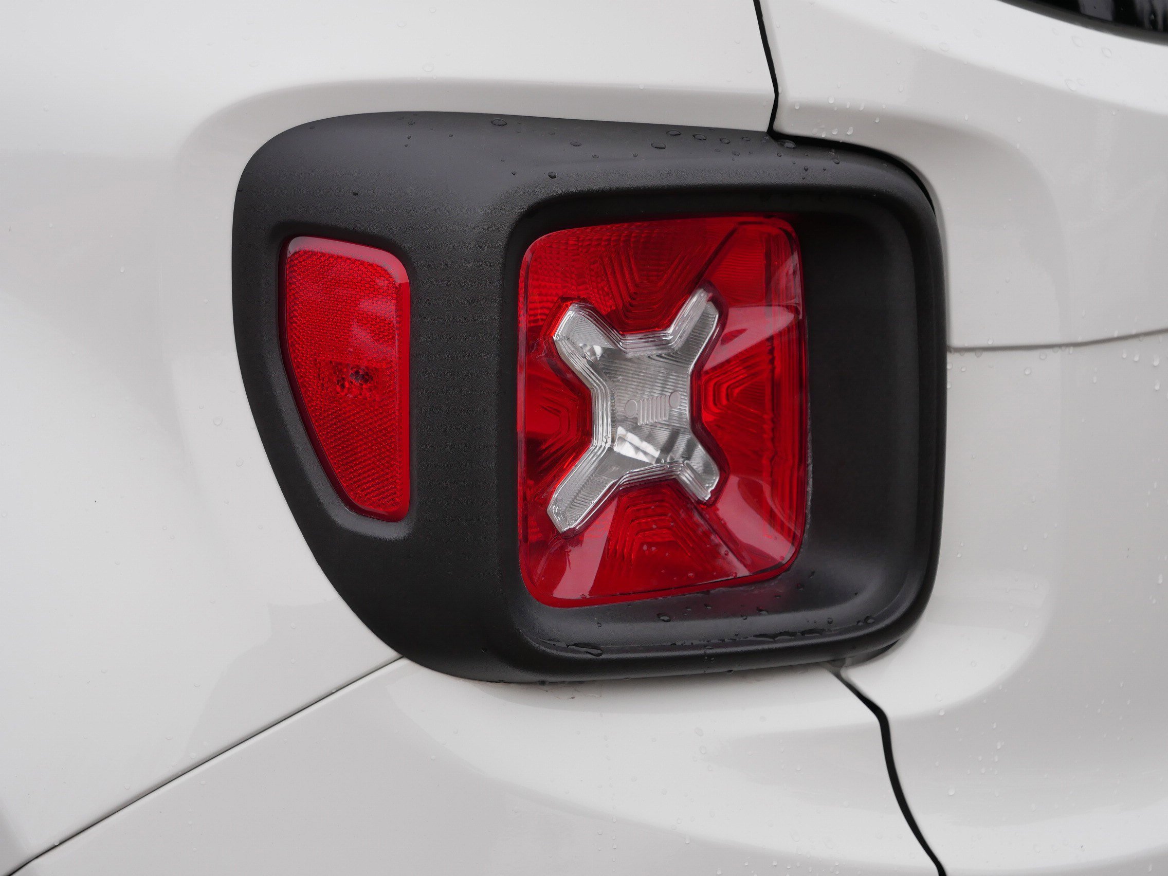 Certified 2022 Jeep Renegade Latitude w/ Convenience Group image 17