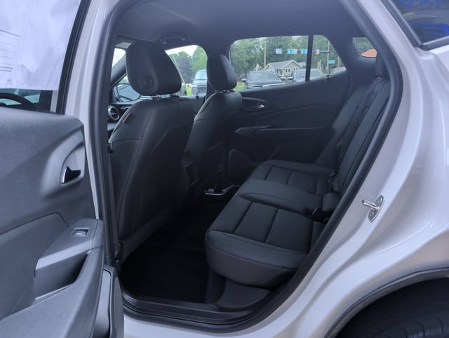 Used 2024 Chevrolet Trax RS w/ Driver Confidence Package FWD image 23