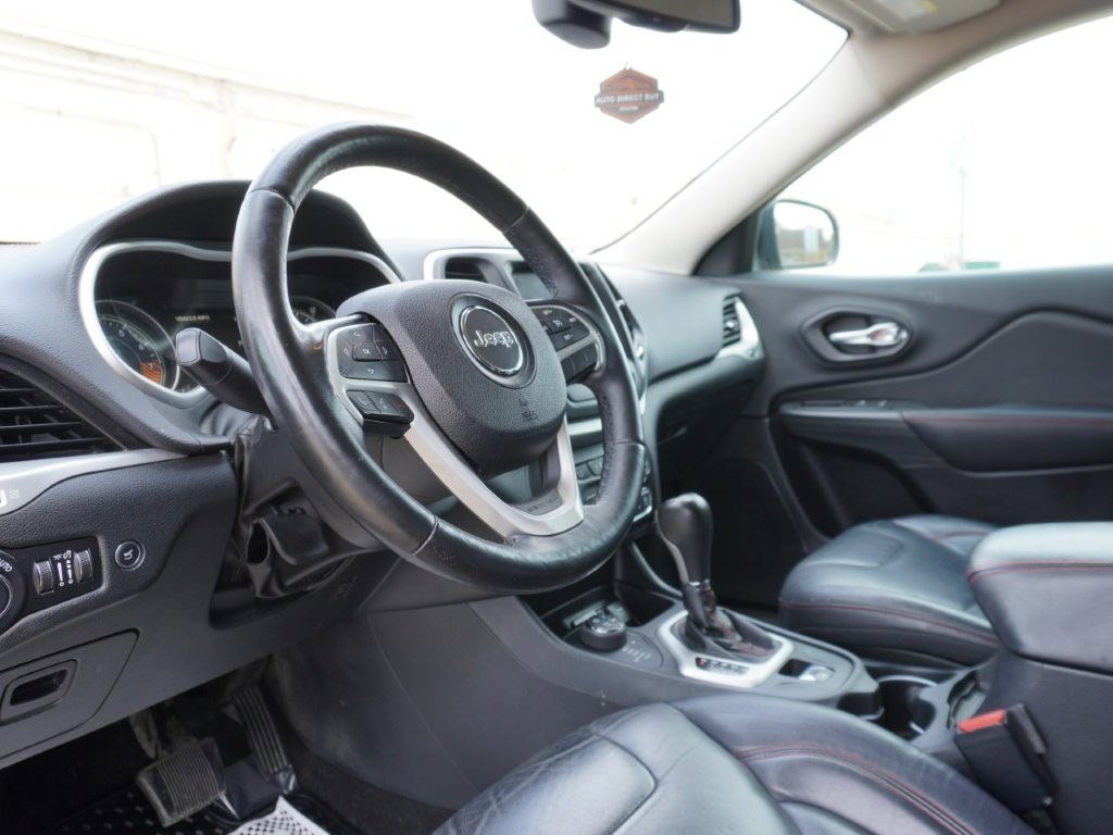 Used 2015 Jeep Cherokee Trailhawk w/ Comfort/Convenience Group image 10