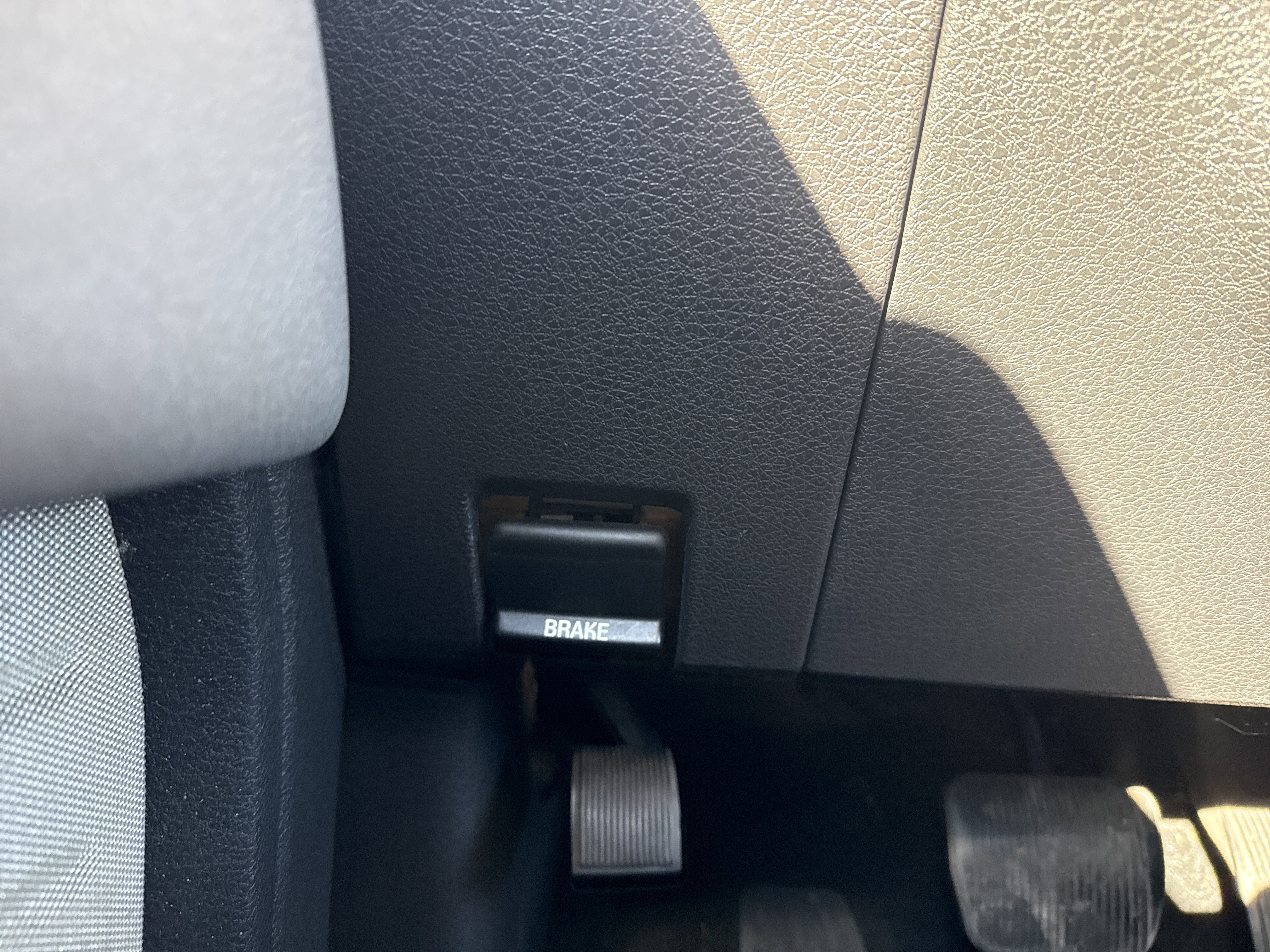 Used 2013 Ford F150 XLT w/ XLT Chrome Pkg image 15