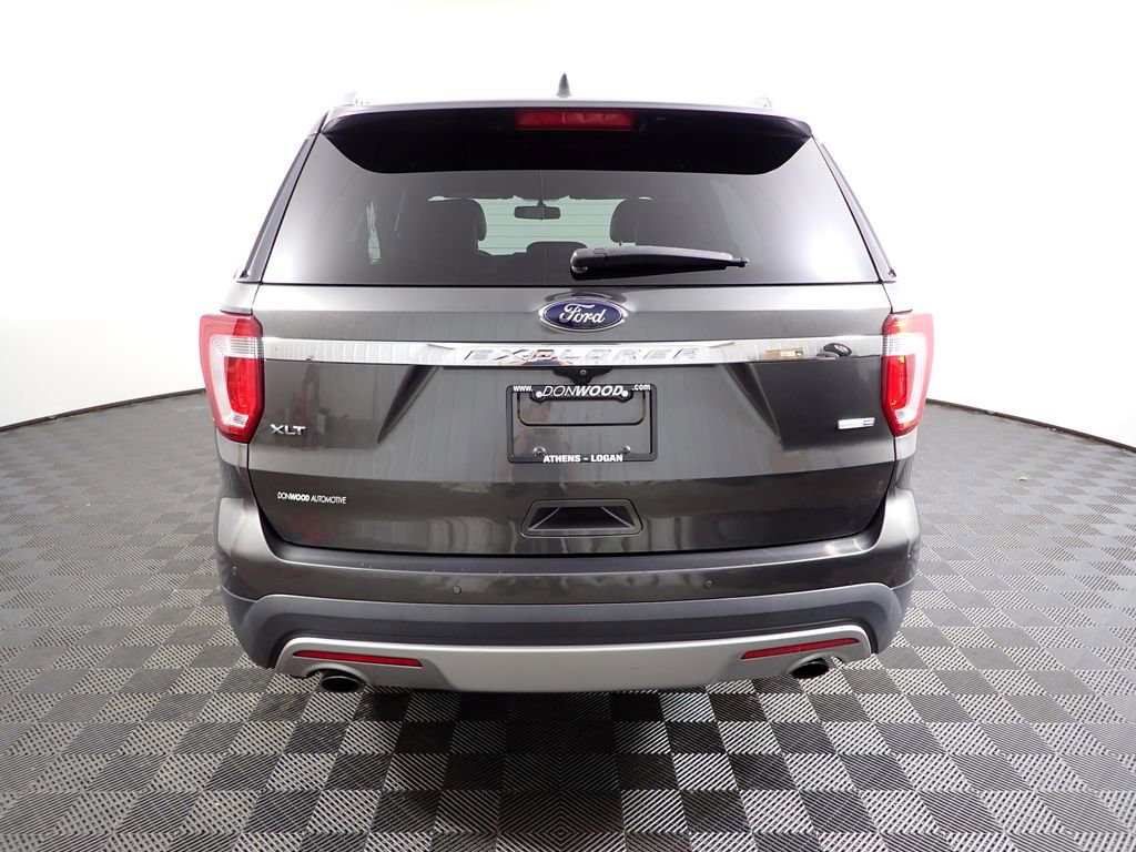 Used 2017 Ford Explorer XLT w/ Equipment Group 202A image 15