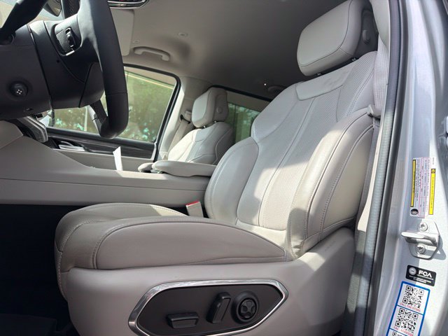 Used 2022 Jeep Wagoneer Series II AWD/4WD image 6