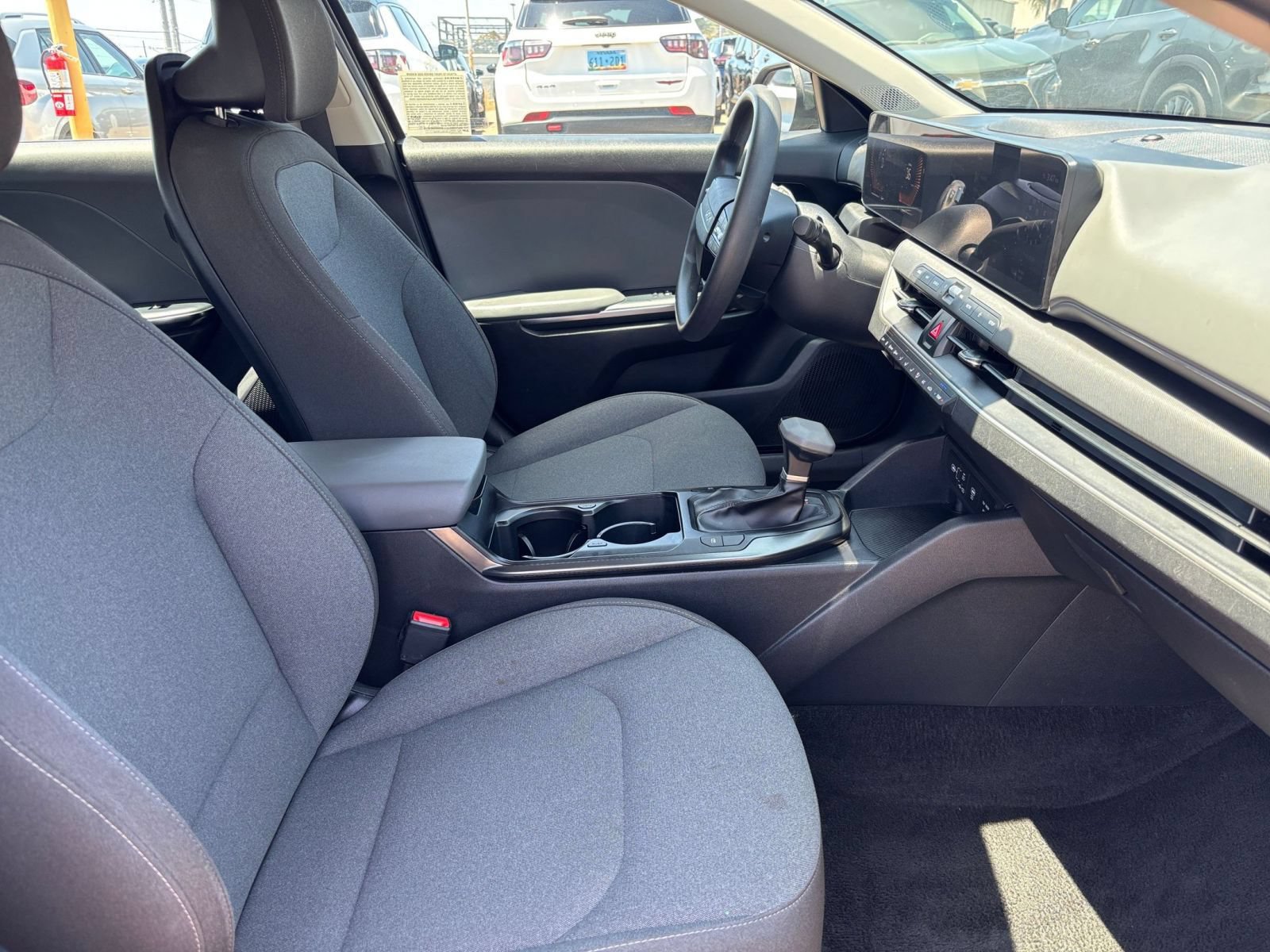 Used 2025 Kia K4 FWD image 35
