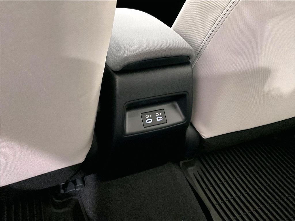 Used 2026 Toyota Corolla LE FWD image 27