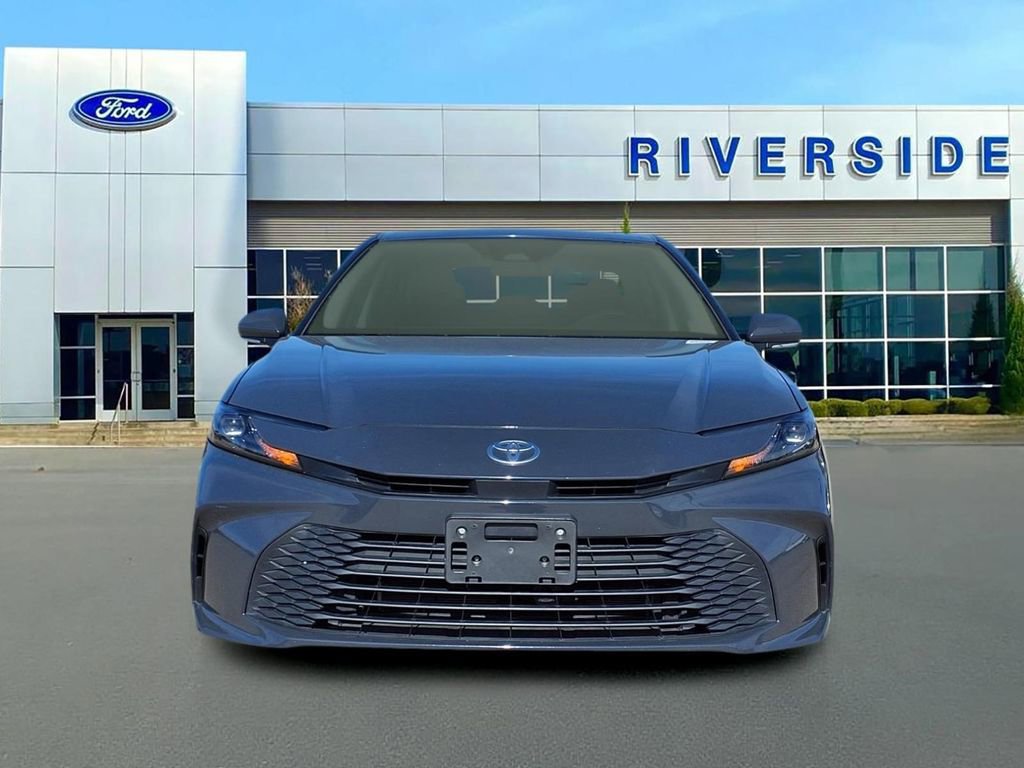 Used 2025 Toyota Camry LE FWD image 2