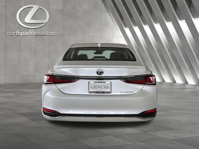 Certified 2025 Lexus ES 300h Ultra Luxury FWD image 28