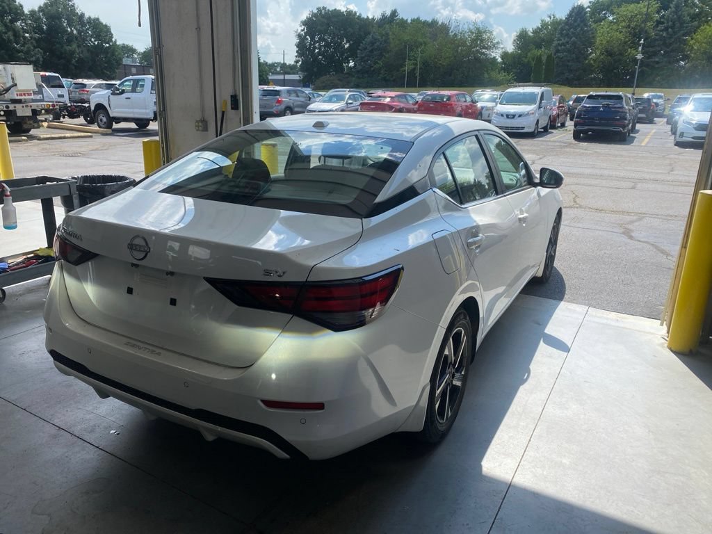 Used 2024 Nissan Sentra SV w/ All-Weather Package FWD image 4