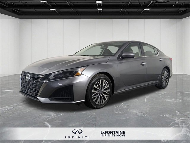 Used 2023 Nissan Altima 2.5 SV