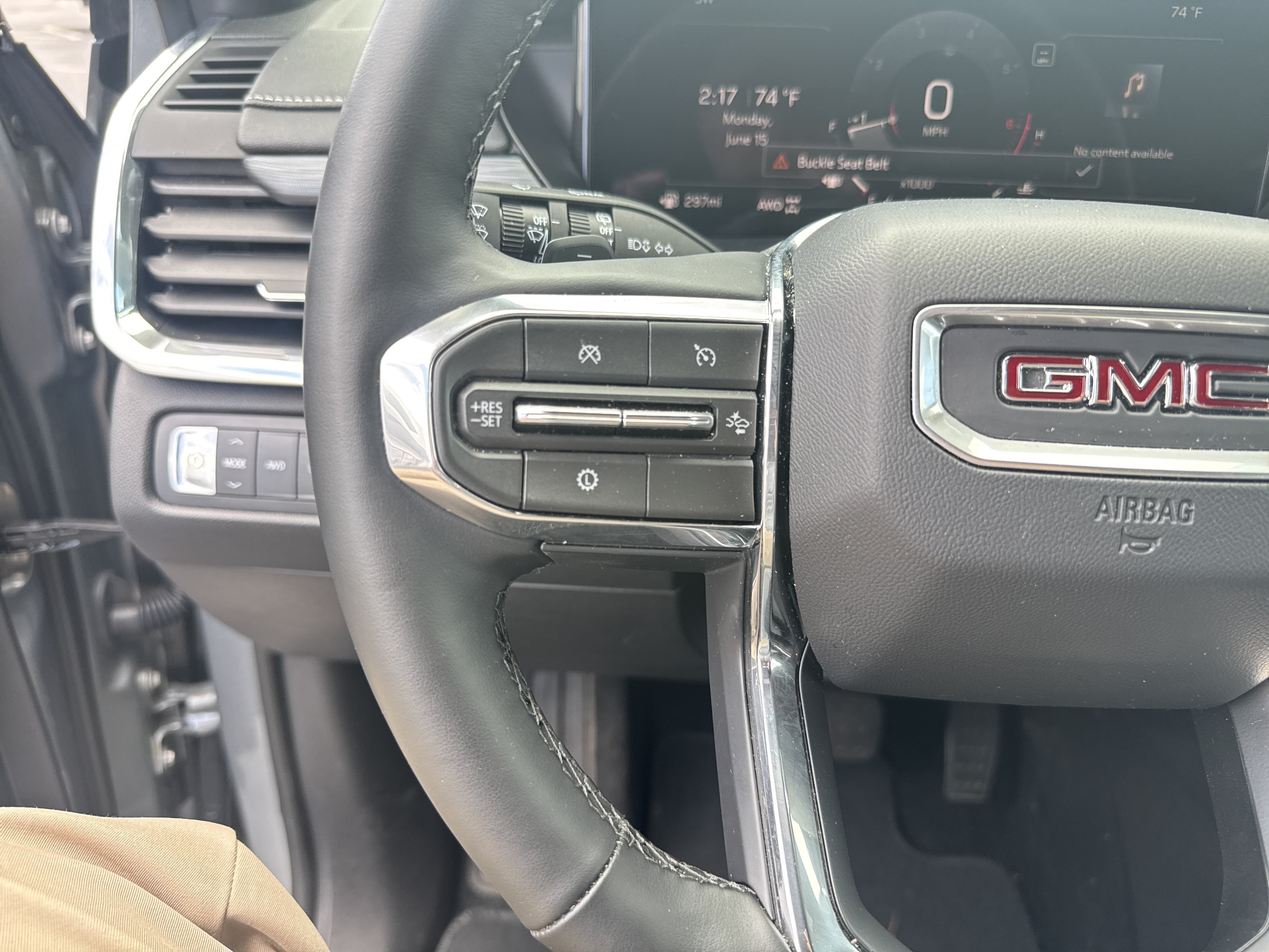 Used 2026 GMC Acadia Elevation w/ Elevation Premium Package AWD/4WD image 19