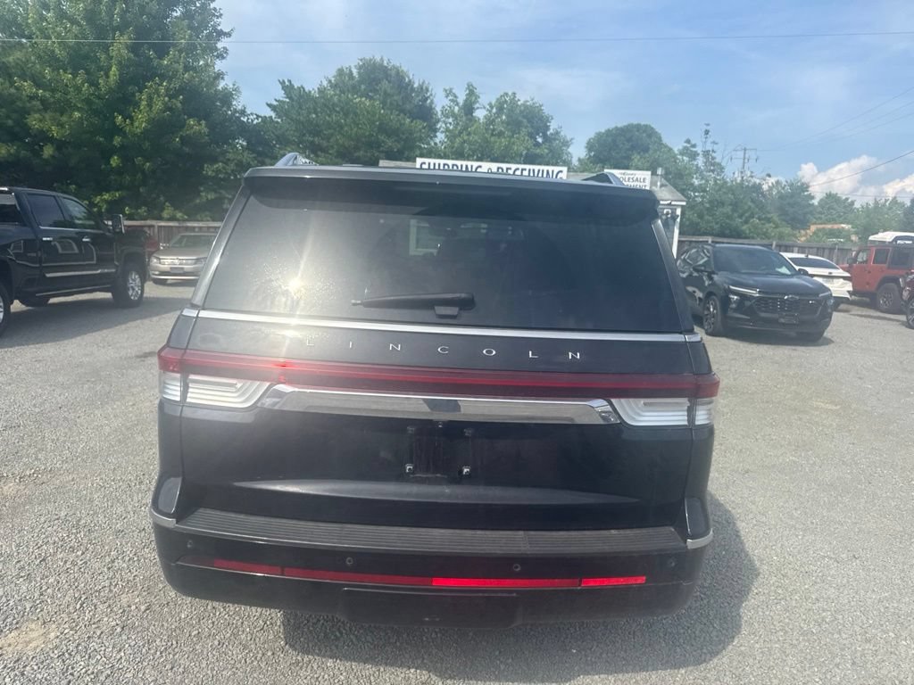 Used 2024 Lincoln Navigator L 4WD image 6