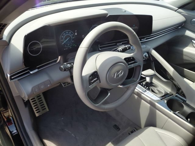 Certified 2026 Hyundai Elantra SEL FWD image 7