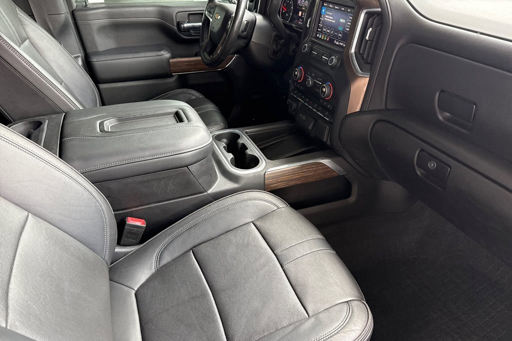 Used 2020 Chevrolet Silverado 2500 High Country w/ Technology Package image 24