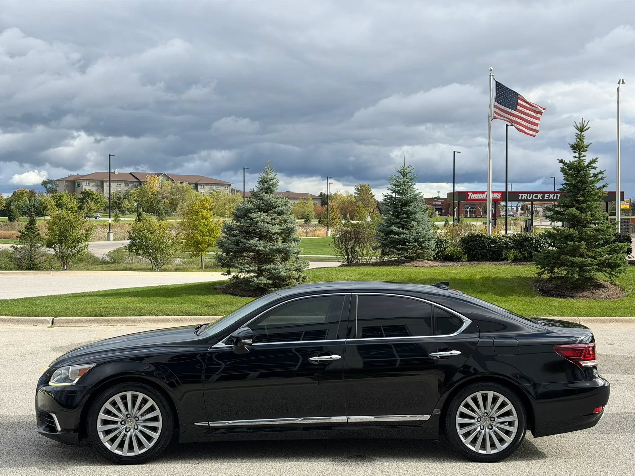 Used 2014 Lexus LS 460 w/ Comfort Package RWD image 8