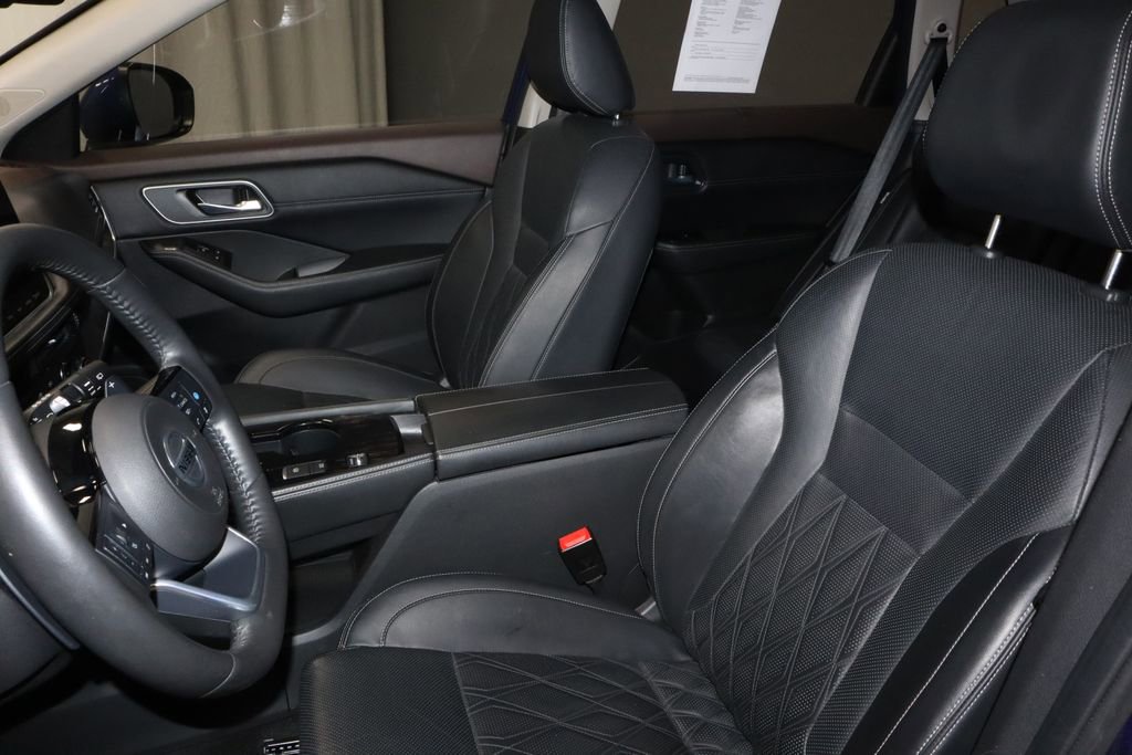 Certified 2021 Nissan Rogue Platinum image 26