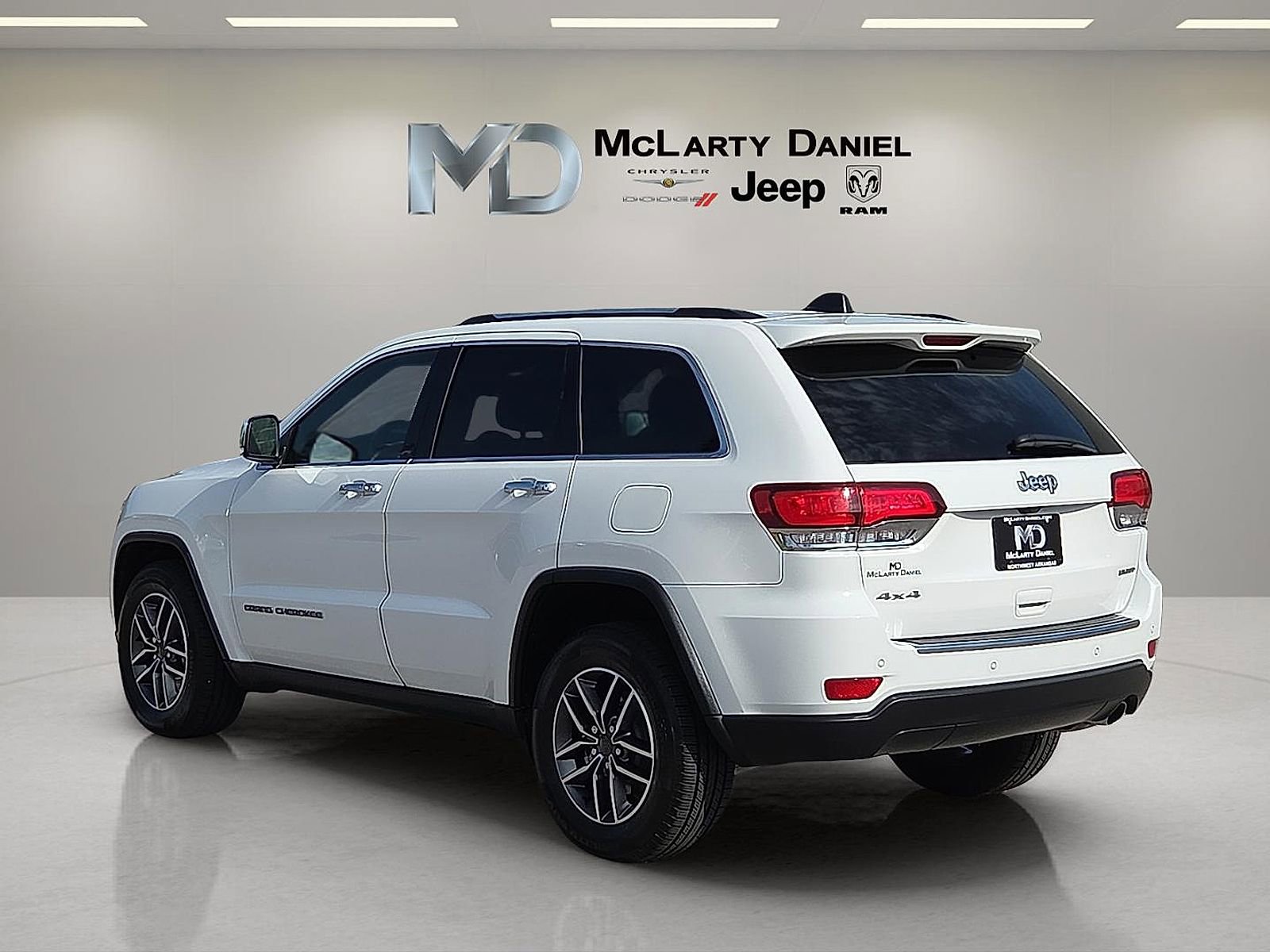 Used 2021 Jeep Grand Cherokee Limited AWD/4WD image 4