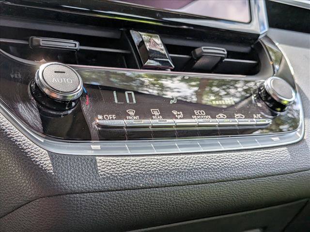 Used 2024 Toyota Corolla LE FWD image 10