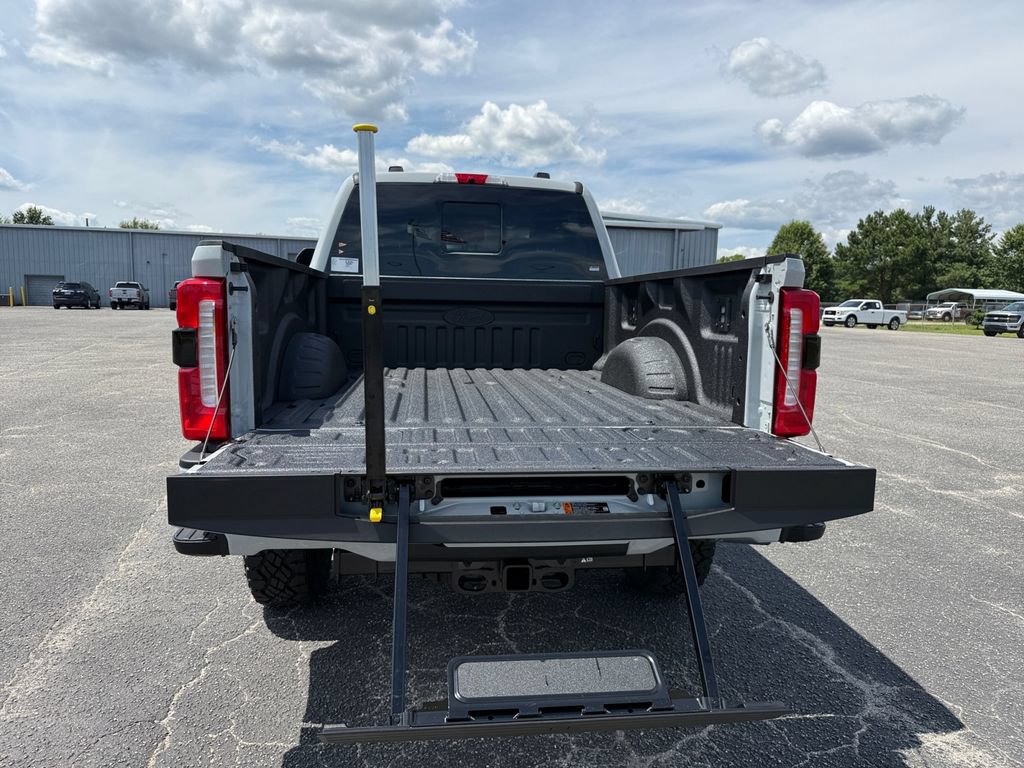 New 2026 Ford F350 Lariat w/ Tremor Off-Road Package AWD/4WD image 17