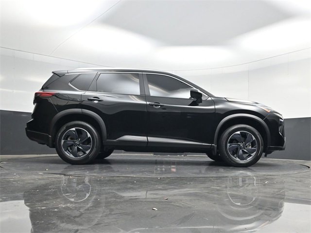 Used 2024 Nissan Rogue SV w/ SV Premium Package image 49