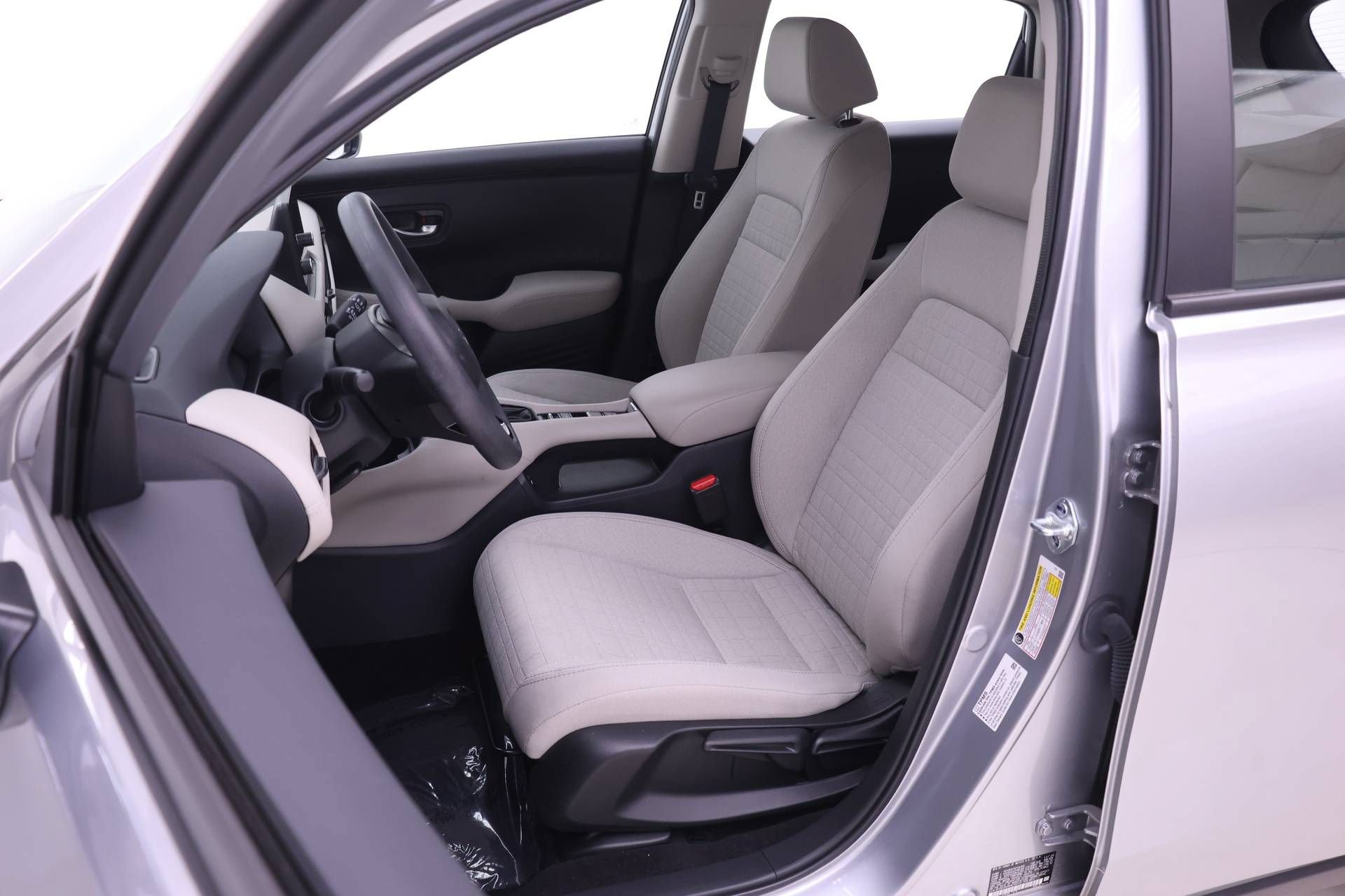 Certified 2025 Honda HR-V LX image 4