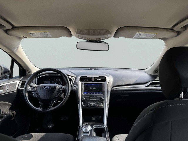 Used 2020 Ford Fusion SE image 35