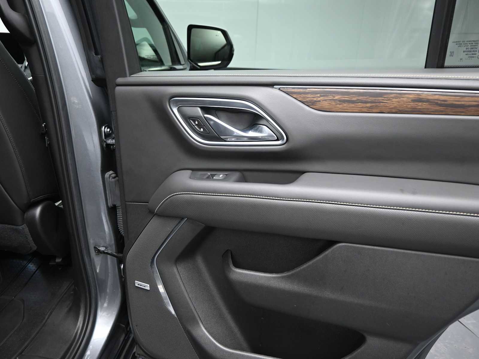 Used 2021 Chevrolet Tahoe Premier AWD/4WD image 38