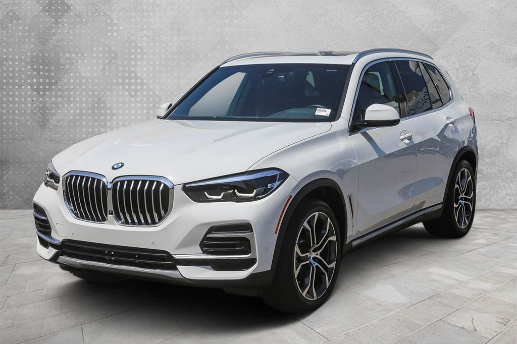 Certified 2023 BMW X5 xDrive40i w/ Parking Assistance Package AWD/4WD image 3