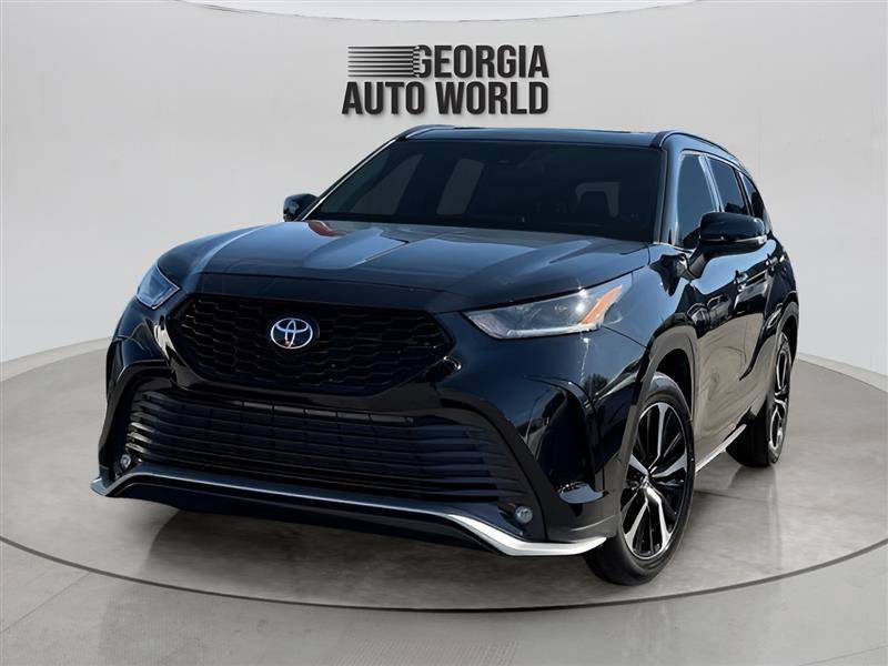 Used 2021 Toyota Highlander XSE FWD image 1