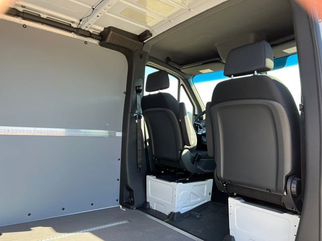 New 2025 Mercedes-Benz Sprinter 2500 image 38