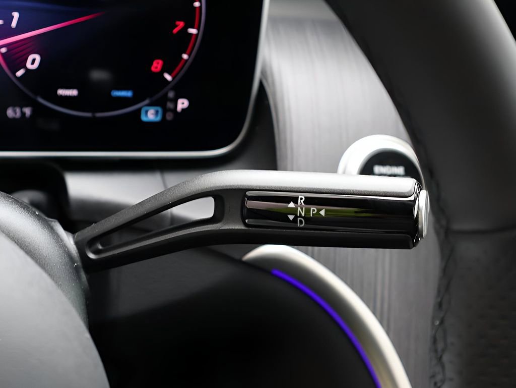 Certified 2025 Mercedes-Benz GLC 300 4MATIC image 35