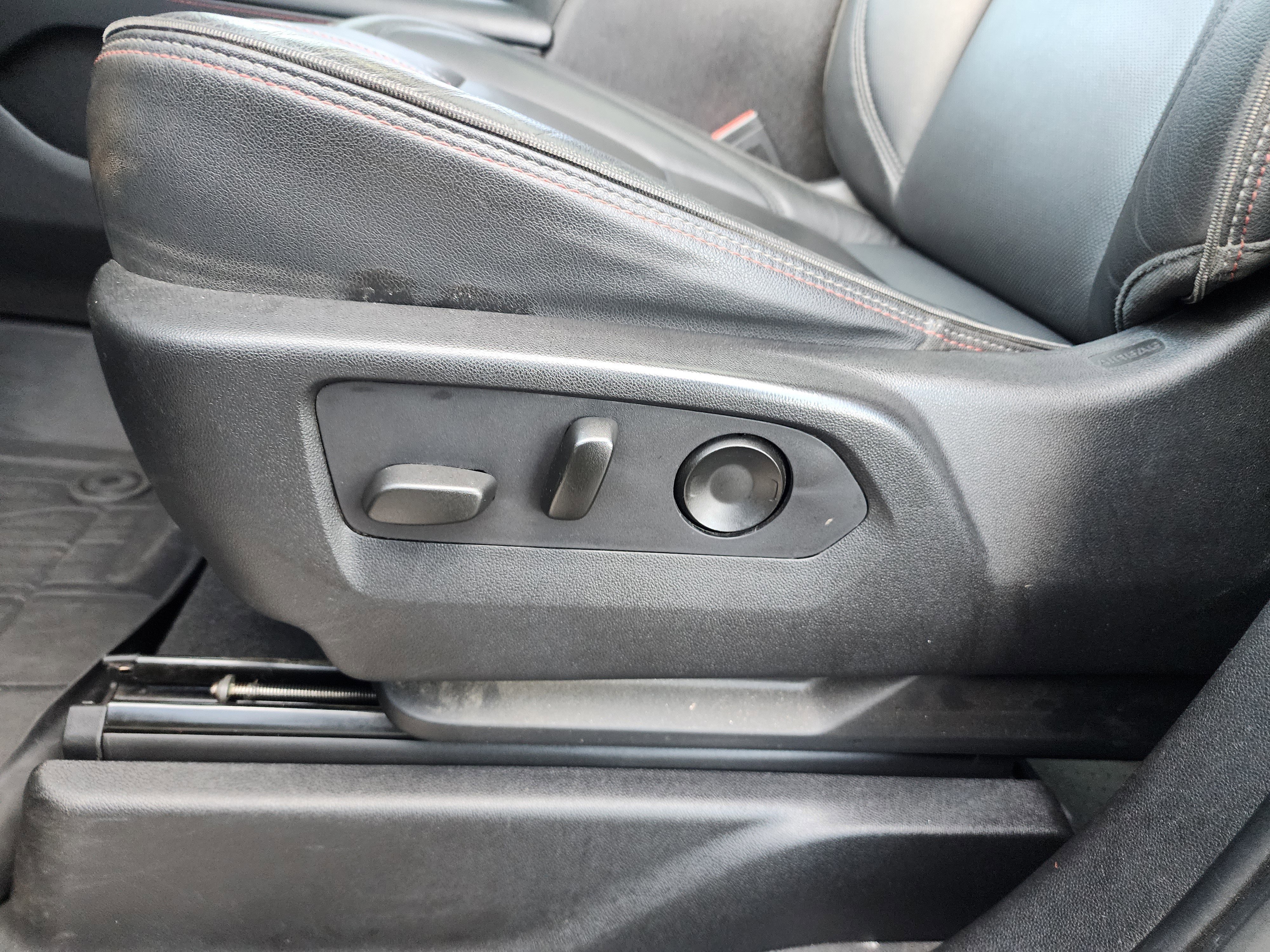 Used 2021 Chevrolet Tahoe RST w/ Luxury Package image 27