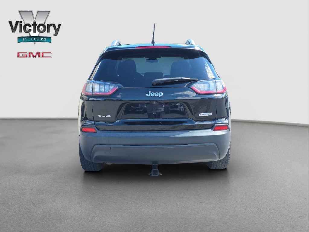 Used 2019 Jeep Cherokee Latitude Plus AWD/4WD image 16
