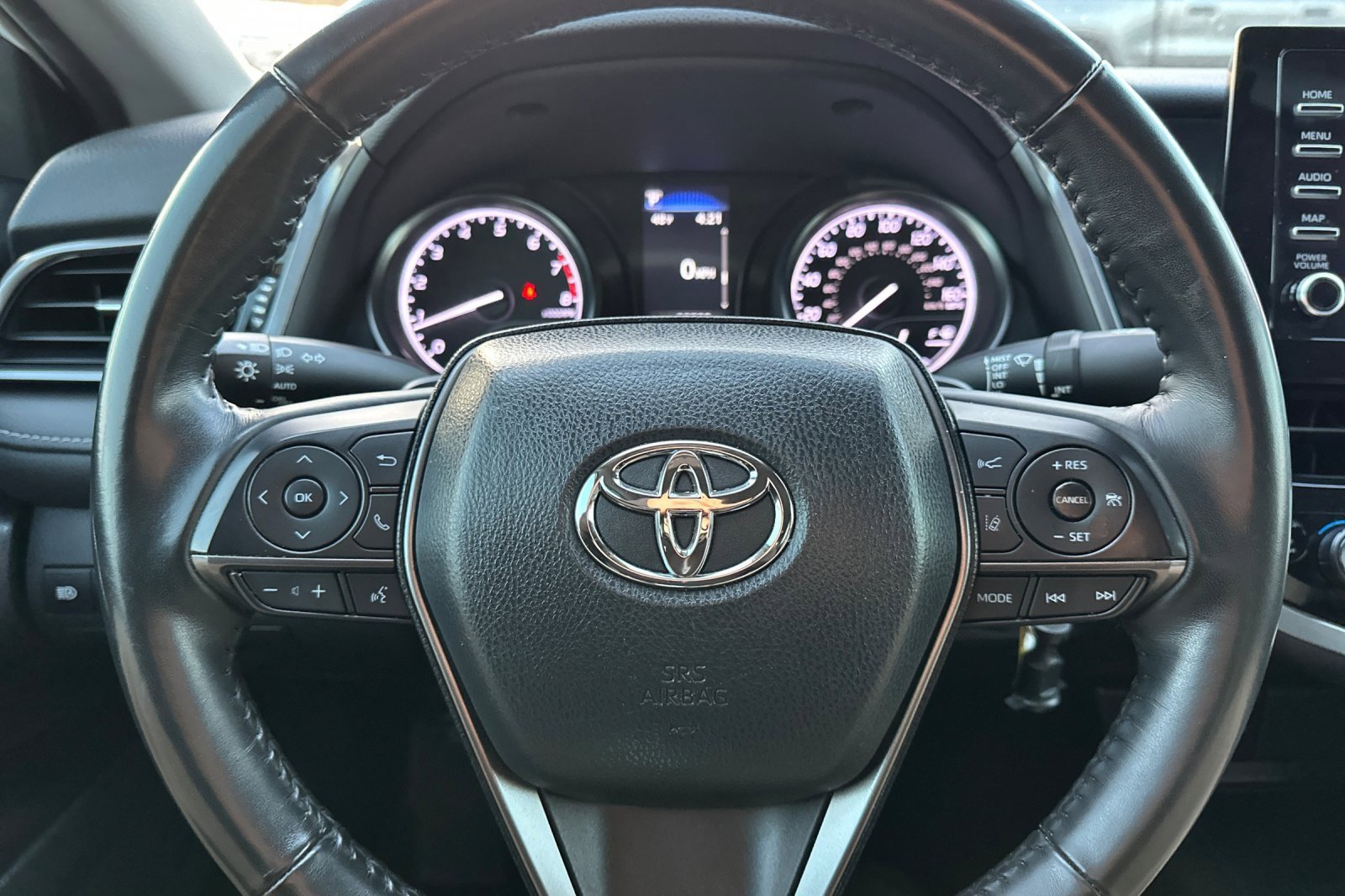 Used 2024 Toyota Camry SE image 21